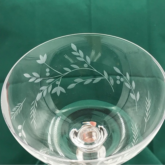 Vintage Etched Glass Champagne Glasses - Picture 6 of 8